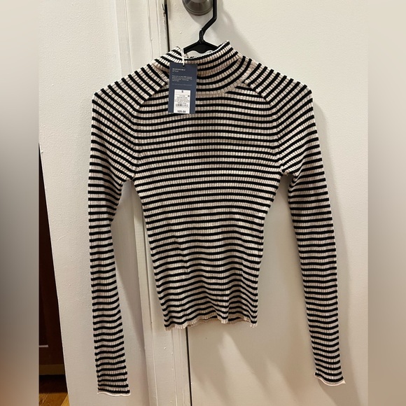 NWT target Universal Thread Striped Thin Sweater - Picture 1 of 4